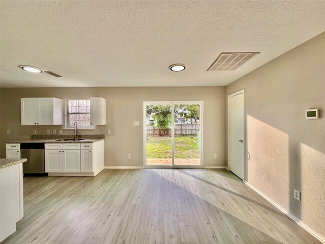 Building Photo - 15134 Alkay St