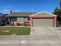 Building Photo - Welcome Home to 5 bedrooms 3 baths!