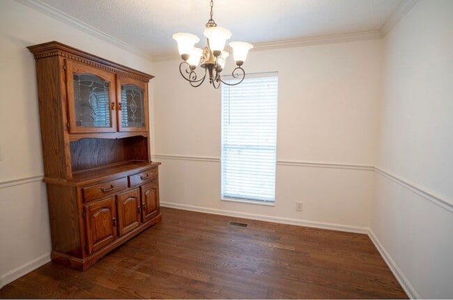 Building Photo - 101 Heathcote Ct