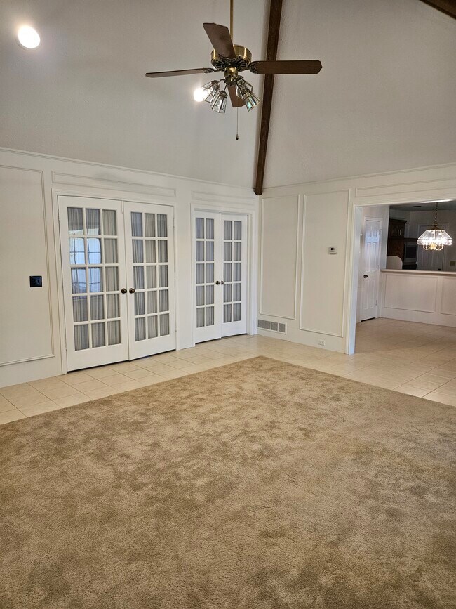 Building Photo - 3913 Davis Cir