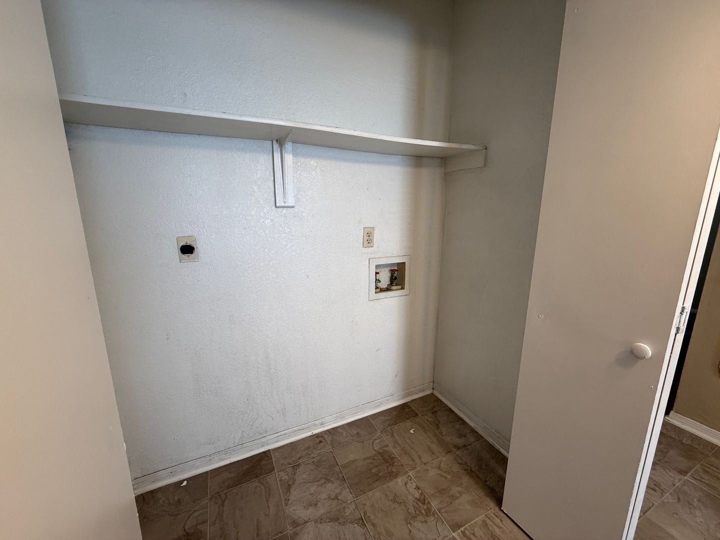 Building Photo - 1708 Benttree Dr
