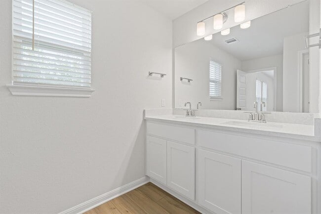 Building Photo - 7916 Andravida Dr