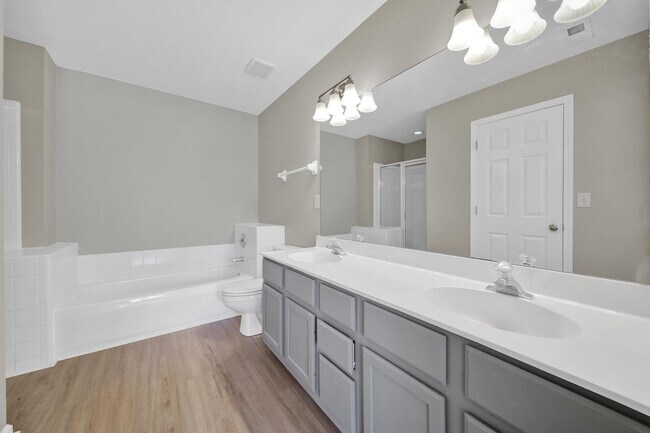 Building Photo - Lovely 4 Bed 2.5 Bath Home in Charlotte!