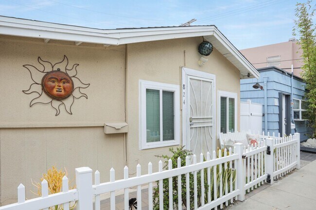 Building Photo - 824 Rockaway Ct