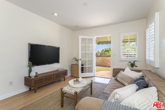 Building Photo - 5967 Carpenter Ave