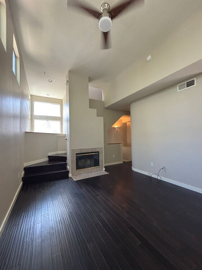 Building Photo - 3633 N 3rd Ave