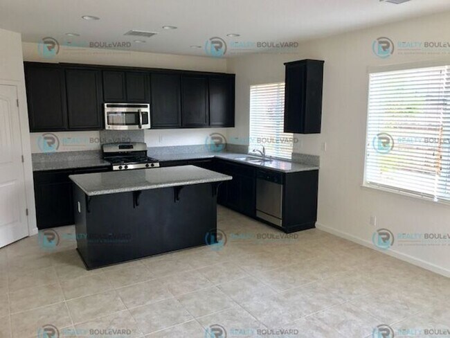 Building Photo - Beautiful 3-Bedroom Home in South Meadows ...