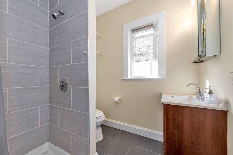 Building Photo - 301 Alewife Brook Pky