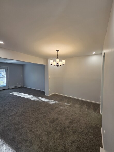 Building Photo - 1930 Cricklewood Cv