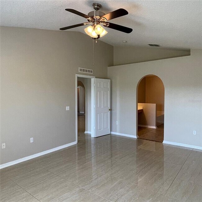 Building Photo - 2317 Walnut Canyon Dr