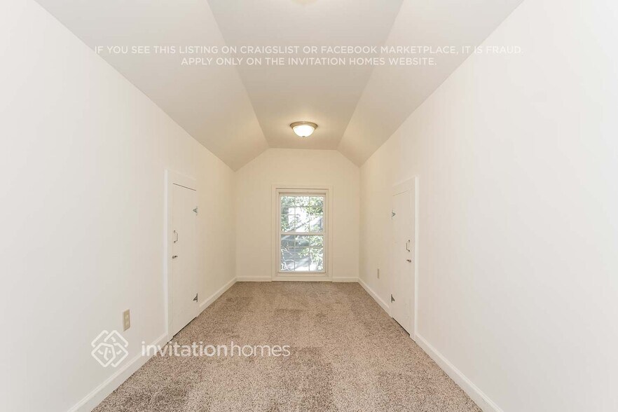 Building Photo - 3250 Ethan Dr