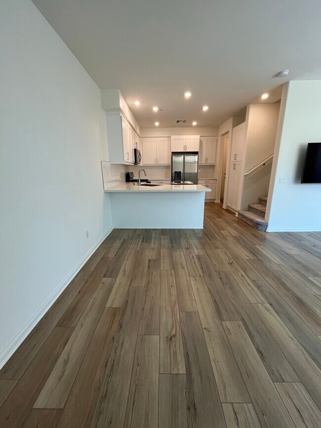 Building Photo - 54 Harmony Dr