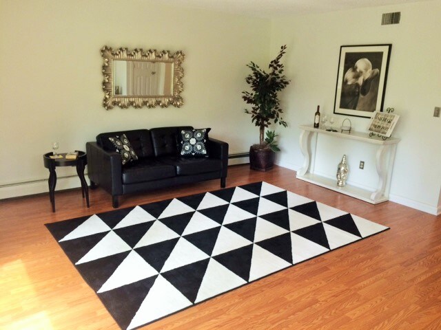 Building Photo - 5 Talcott Ridge Rd