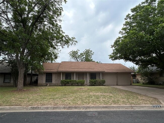 Primary Photo - 1805 Broadmoor Dr