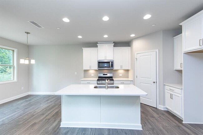 Building Photo - 207 Jonquil Spring Rd