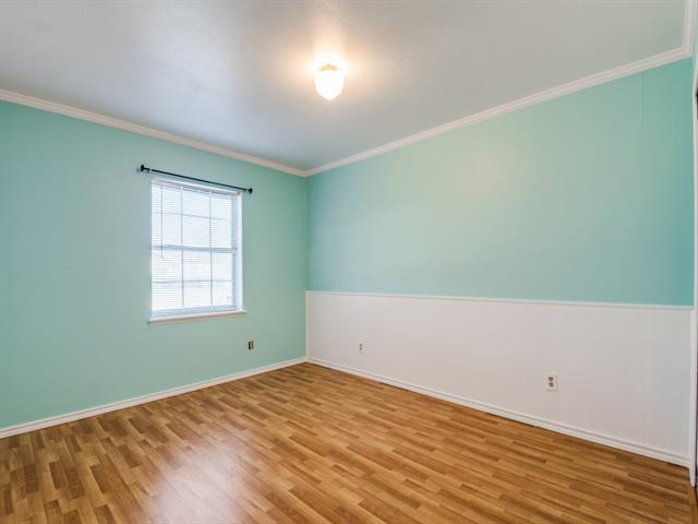 Building Photo - 3116 Falkland Rd