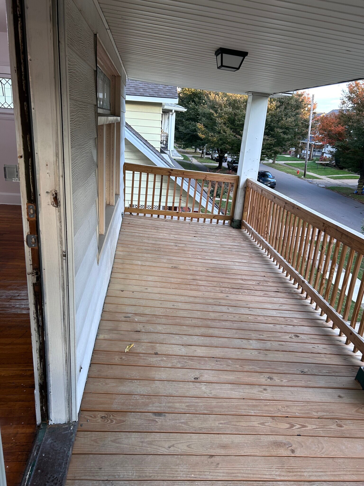 Building Photo - 10806 Bernard Ave