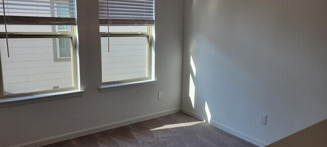 Building Photo - 579 Dry Fork Ln