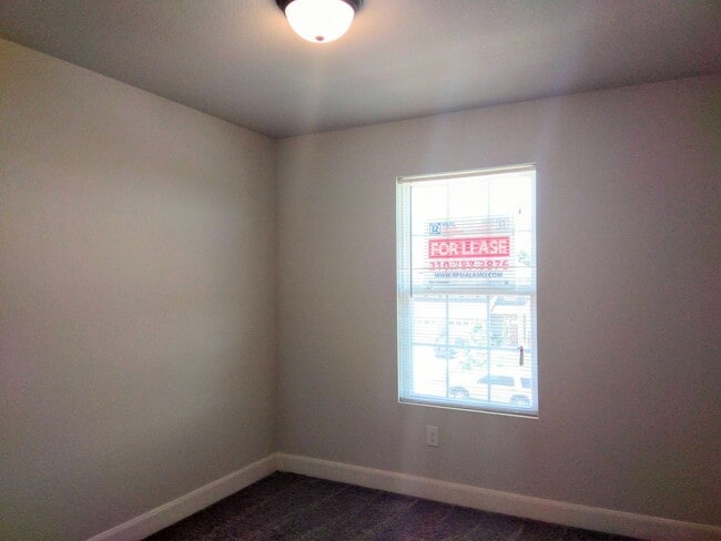Building Photo - *COMING SOON* 3BR / 2.5BA Home | Fenced Backyard, Garage & Stainless Appliances!