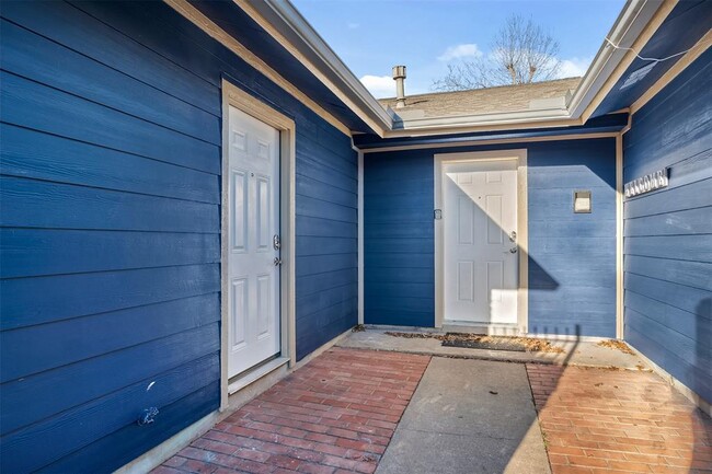 Building Photo - 12002 Swan Dr