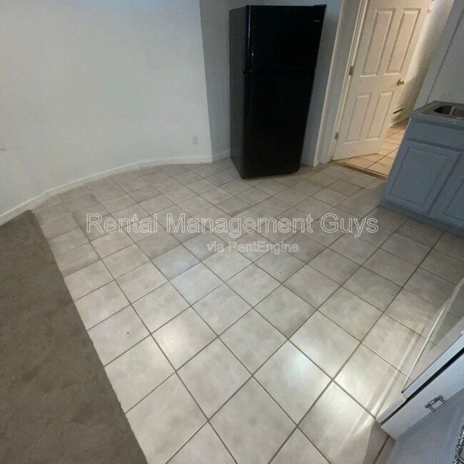 Building Photo - 2021 3rd Ave S