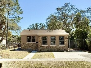 Building Photo - 1828 20th Ave S