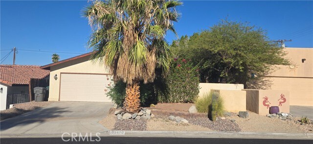Primary Photo - 53470 Avenida Alvarado
