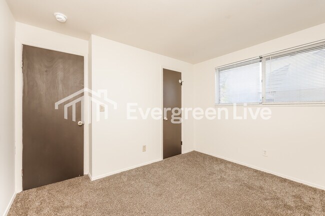 Building Photo - 7364 Brandt Pike