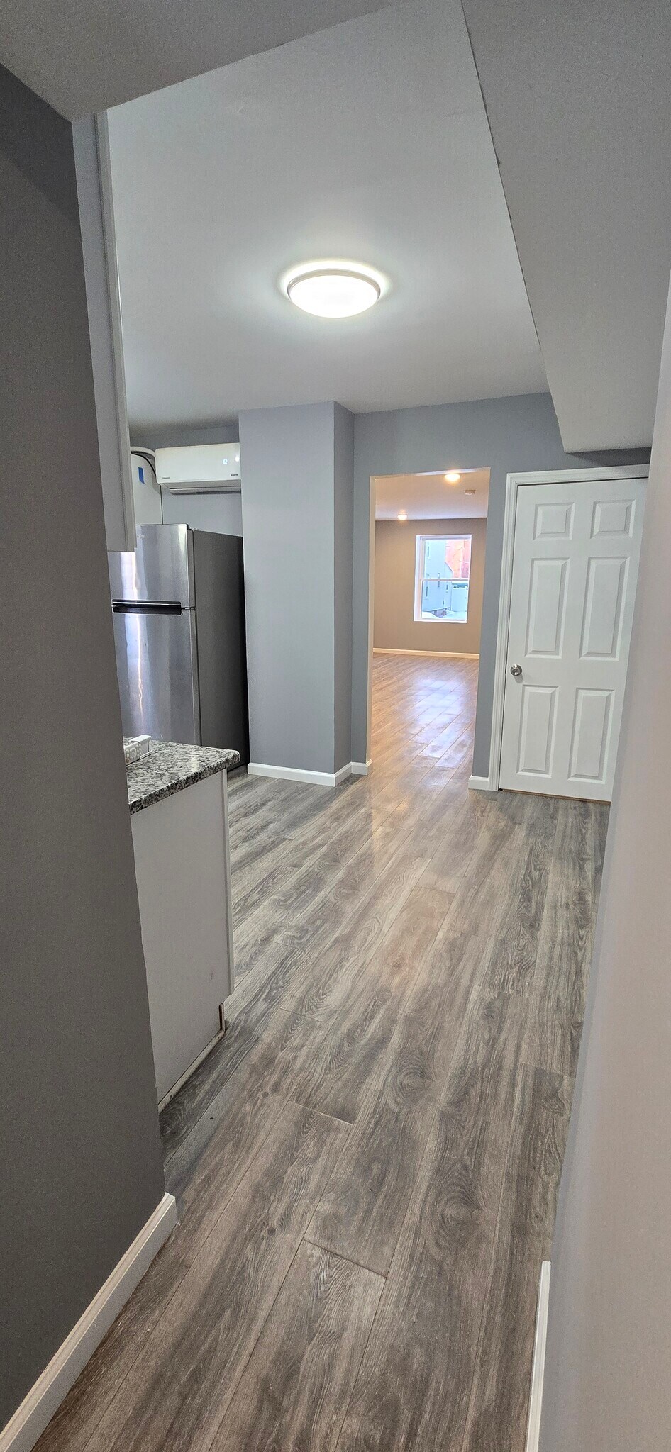 Building Photo - 46 Capitol St