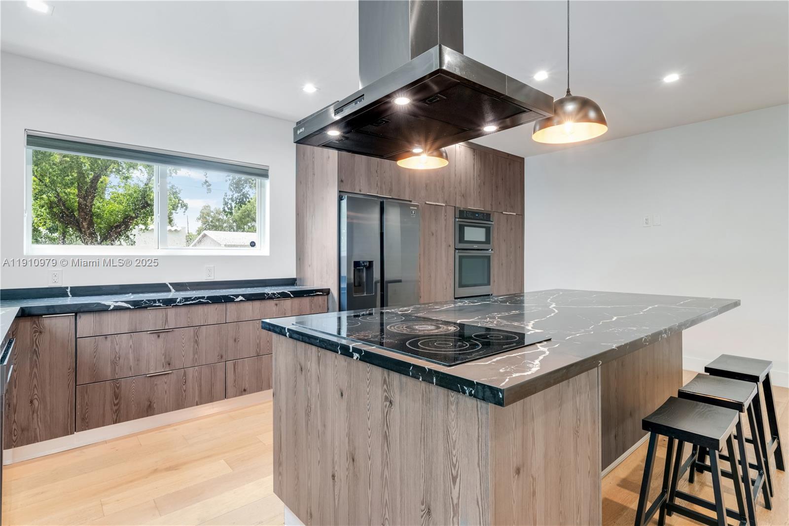 Building Photo - 4301 NW 6th Ave