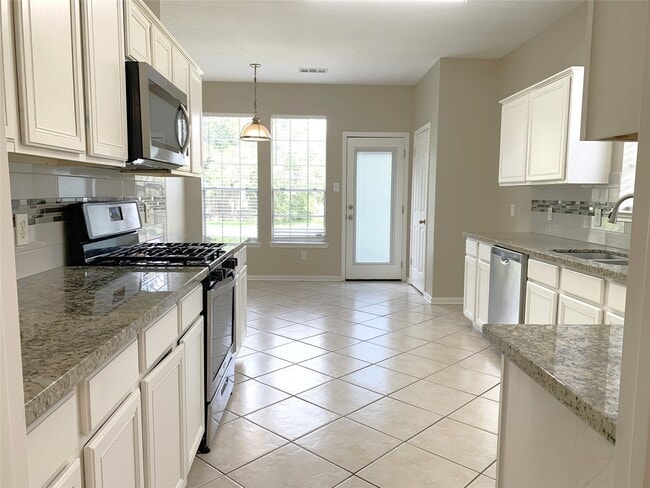 Building Photo - 4411 W Thunderwood Cir
