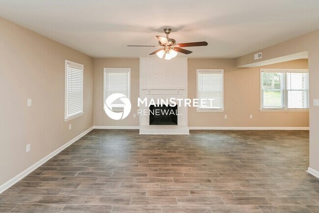 Building Photo - 4 Bedroom Pet-Friendly Home in Charlotte, ...