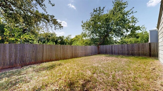 Building Photo - 1506 Lemon Tree Ln