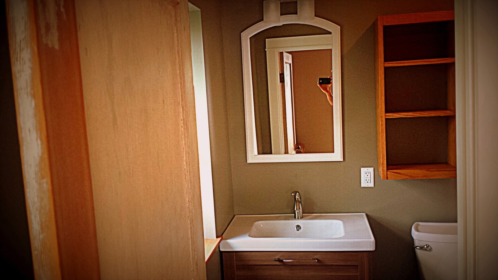 Building Photo - 203 Robertson Ave