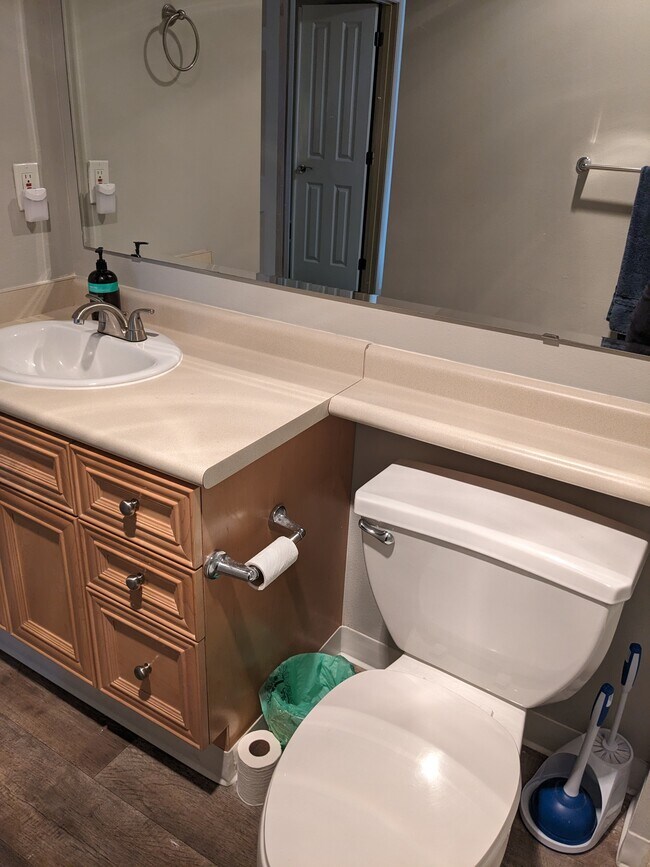 Building Photo - 233 St Helens Ave