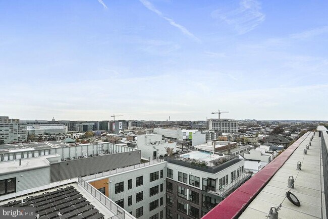 Building Photo - 1625 Eckington Pl NE