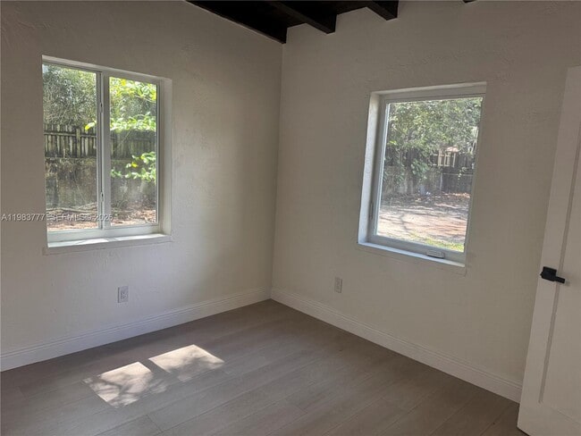 Building Photo - 3920 Charles Terrace