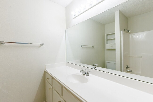 Building Photo - Super Cute Duplex in South Lubbock