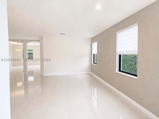 Building Photo - 8605 NW 102nd Ct