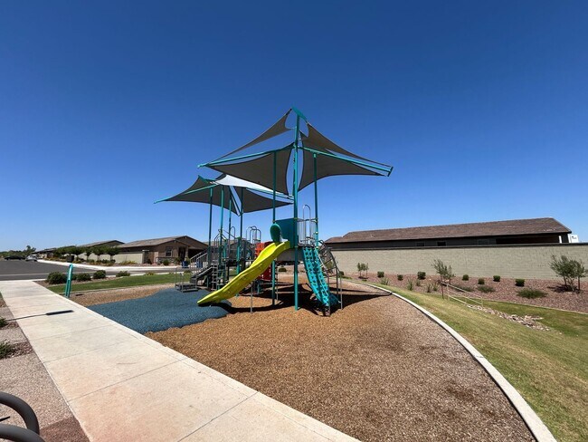 Building Photo - 17449 W Eva St