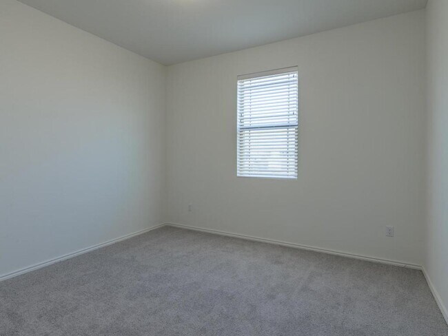 Building Photo - 9113 Garnet Dr