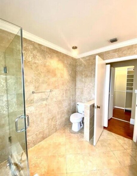 Building Photo - 599 NW 87th Ter