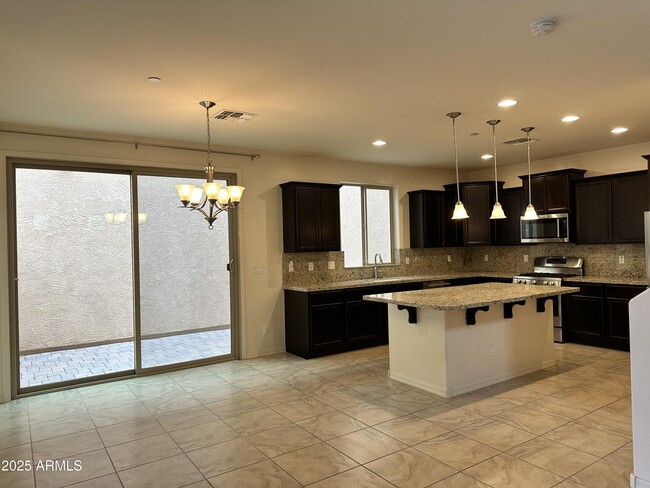Building Photo - 9213 W Meadow Dr