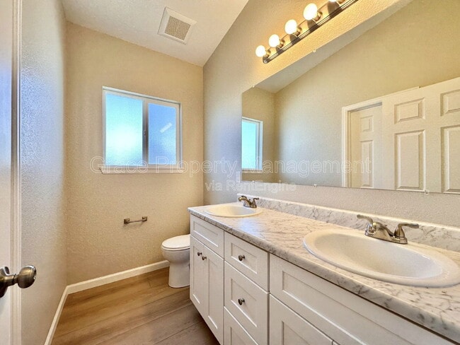 Building Photo - 3451 W 65th Ave