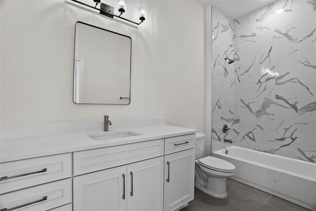 Building Photo - 4009 W Euclid Ave