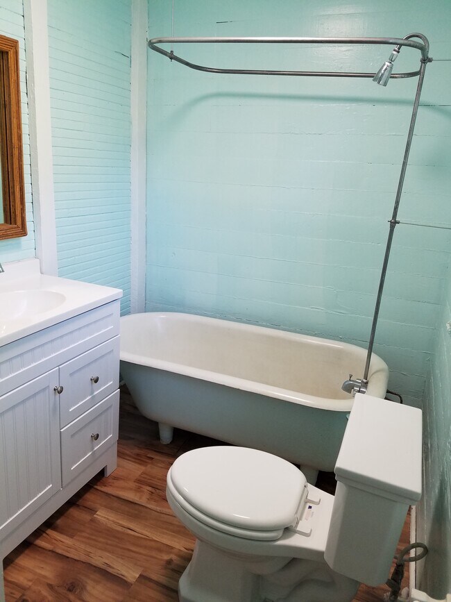 Bath - 104 N Olive St