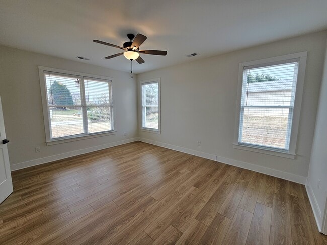 Building Photo - 3400 Pennington Rd