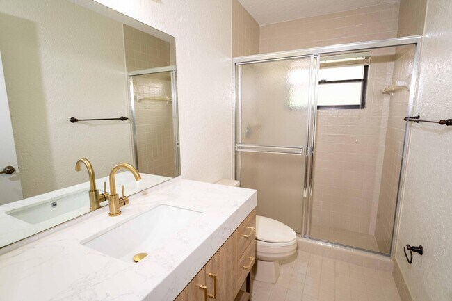 Building Photo - 11511 Island Lakes Ln