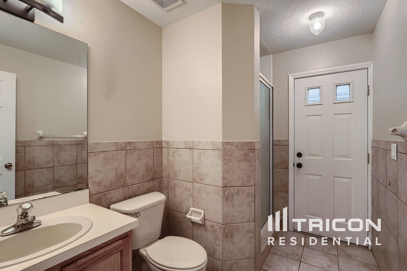 Building Photo - 22127 Rosewall Ct
