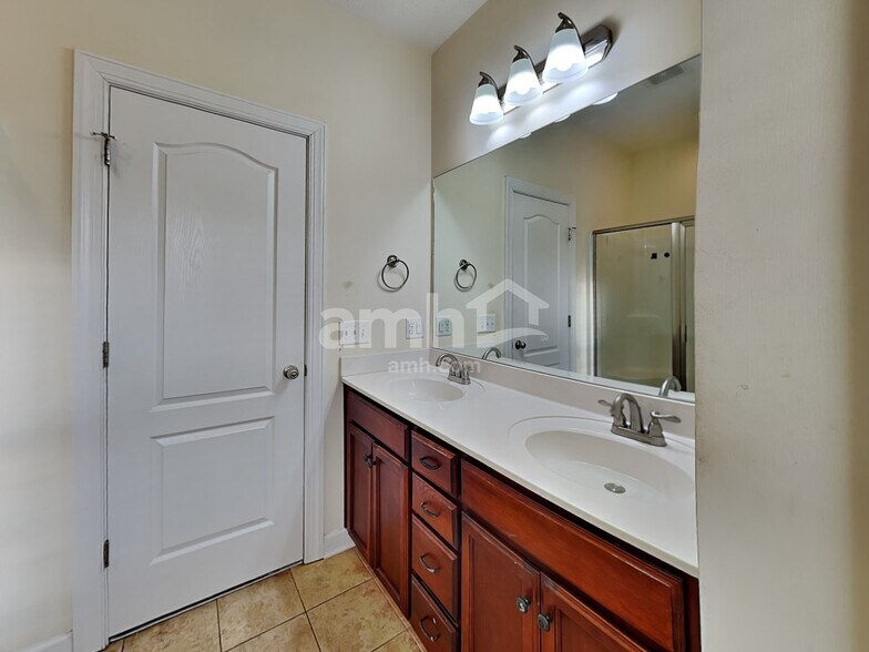 Building Photo - 7275 Santeelah Way